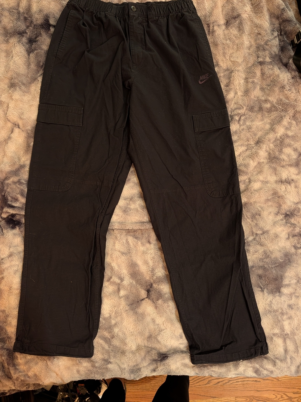 Nike Black Men’s Cargo Pants with Elastic Waist